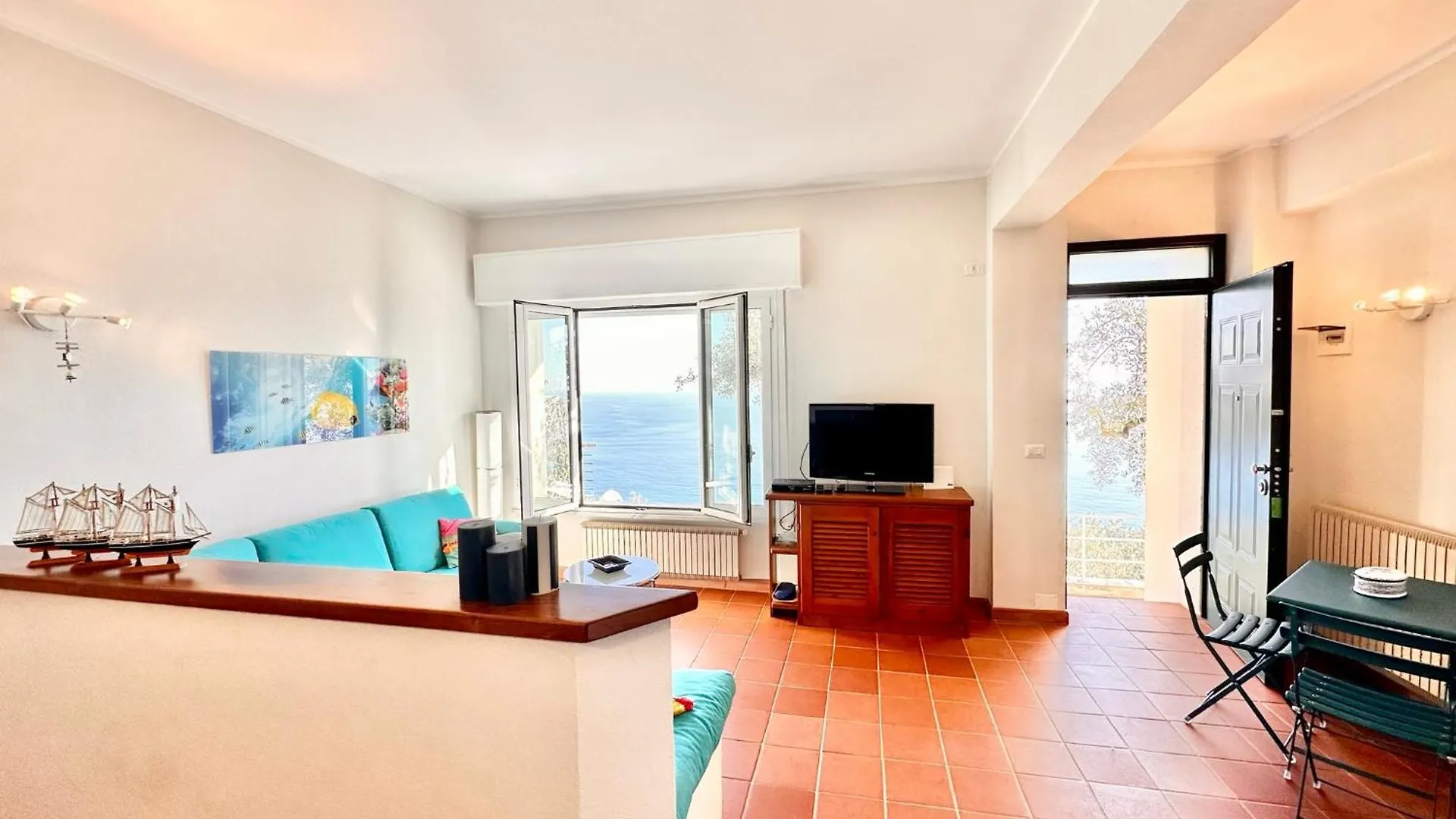 Hostdomus - Nel Blu - Bike And Sea Apartment Finale Ligure Italy