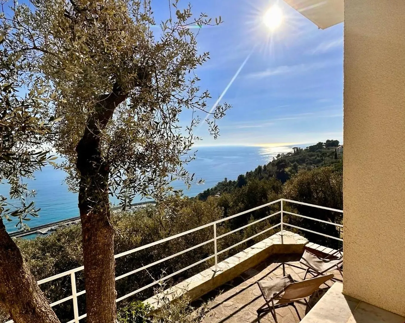 Hostdomus - Nel Blu - Bike And Sea Apartment Finale Ligure 0*,  Italy