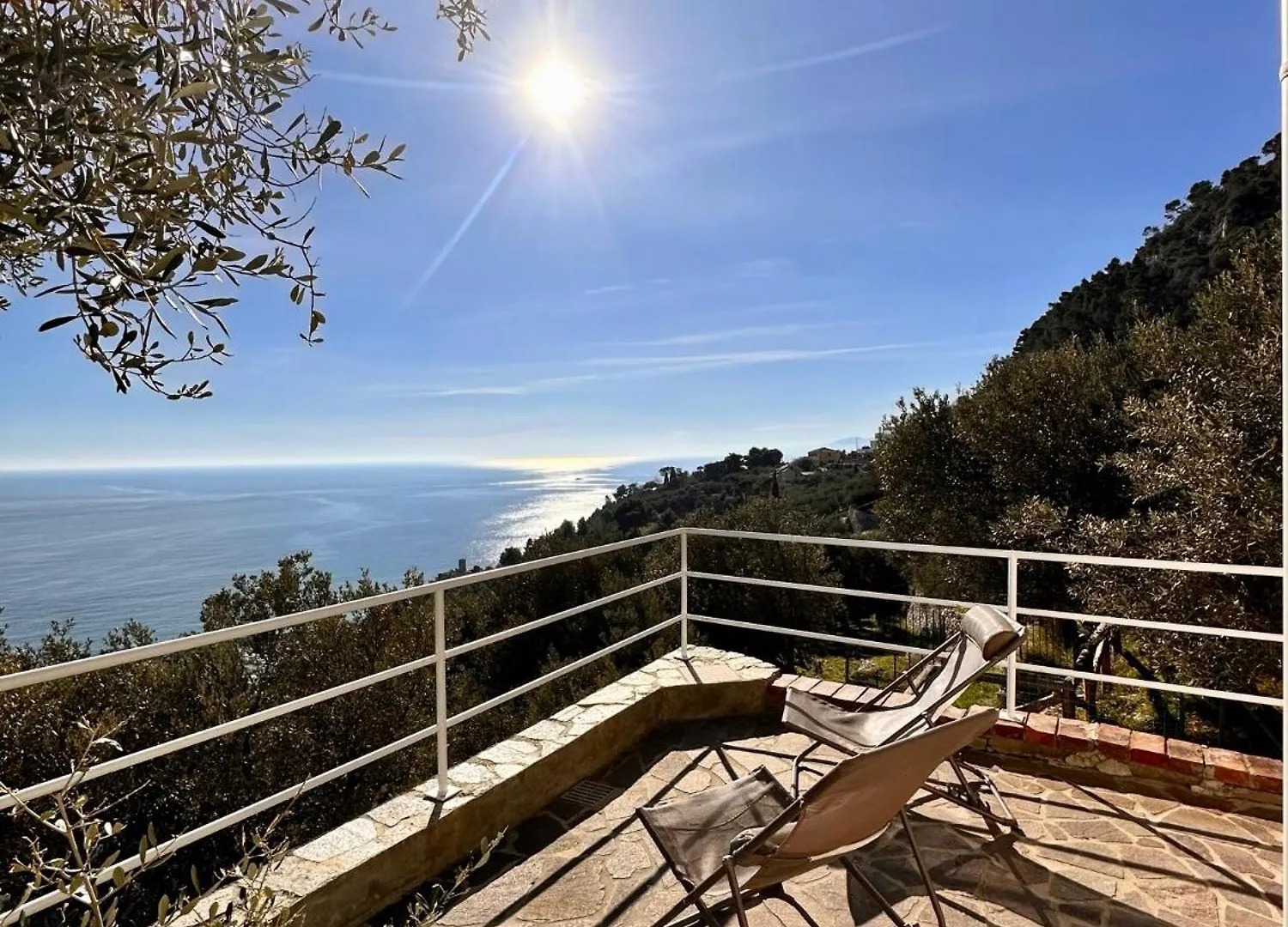 Hostdomus - Nel Blu - Bike And Sea Apartment Finale Ligure Italy